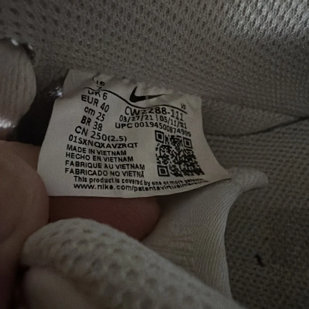 White air force 1s Us 7